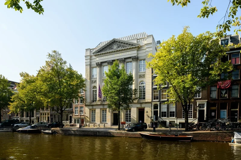 Foto van Felix Meritis, gerestaureerd door Jurriëns